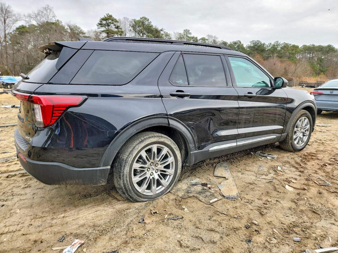 2025 FORD EXPLORER ACTIVE photo 3