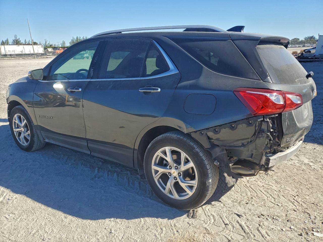 2021 CHEVROLET EQUINOX PREMIER photo 4