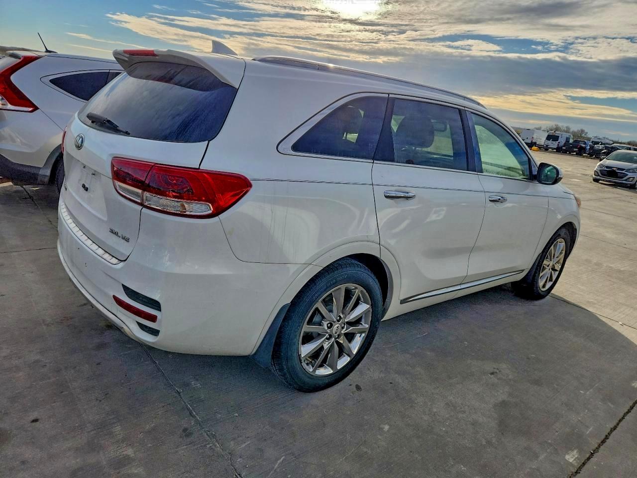 2016 KIA SORENTO SX photo 3