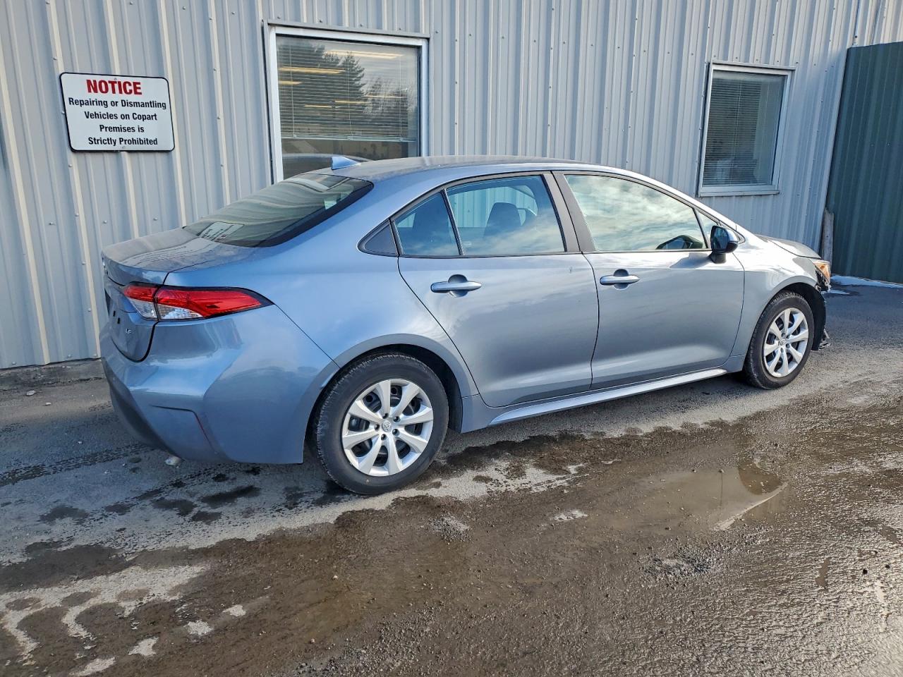 2024 TOYOTA COROLLA LE photo 3