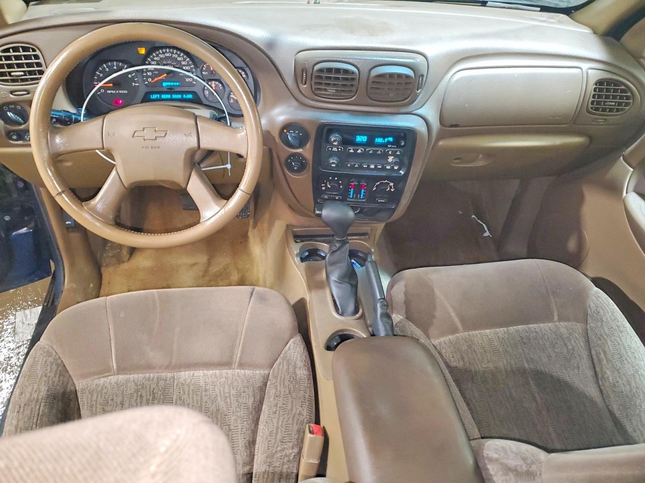 2002 CHEVROLET TRAILBLAZER photo 8