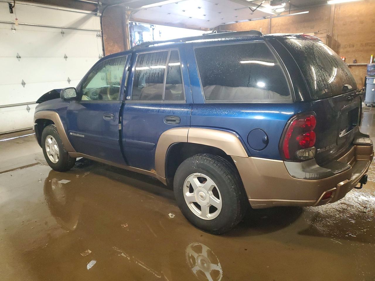 2002 CHEVROLET TRAILBLAZER photo 2