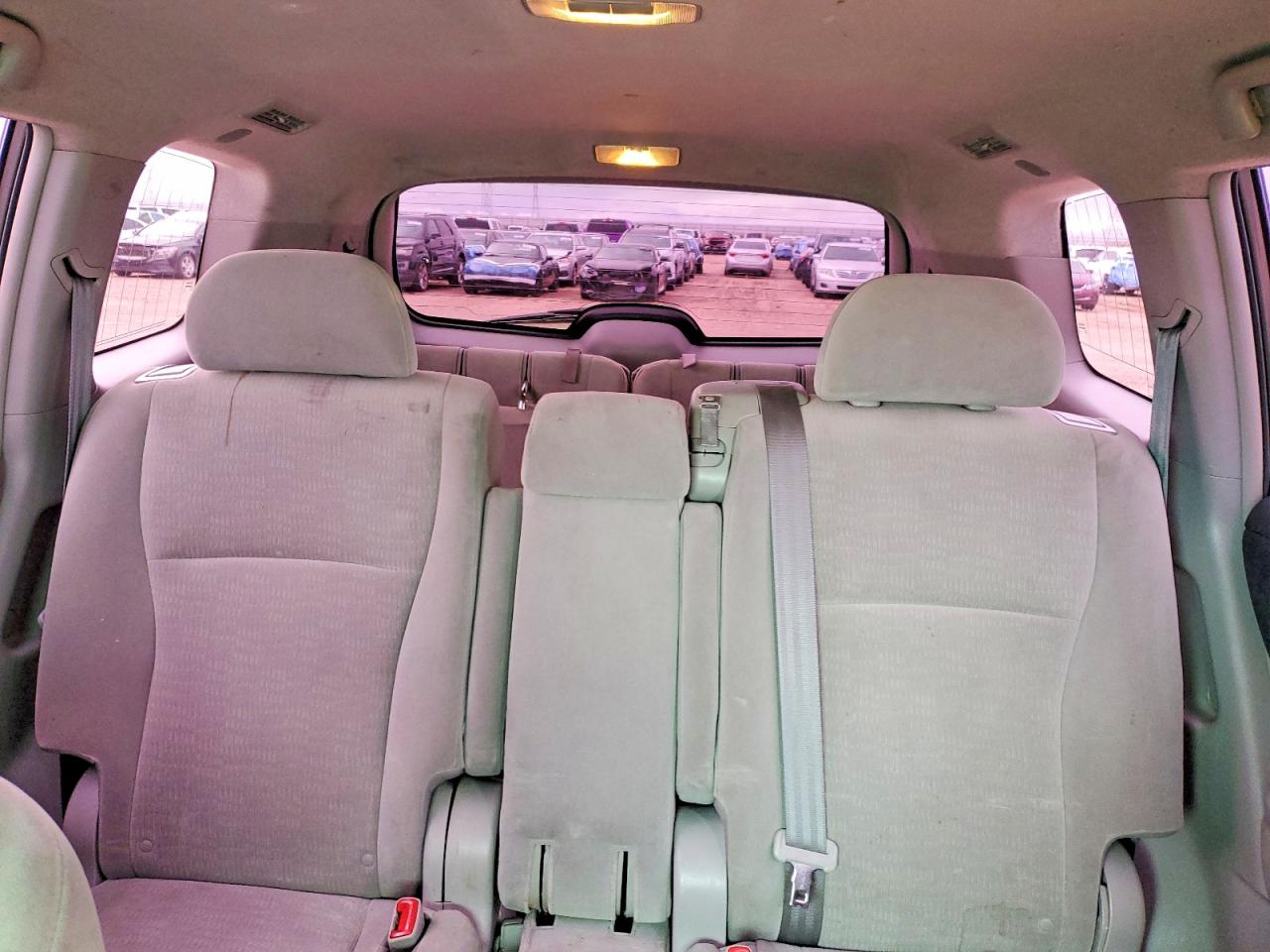 2012 TOYOTA HIGHLANDER BASE photo 10