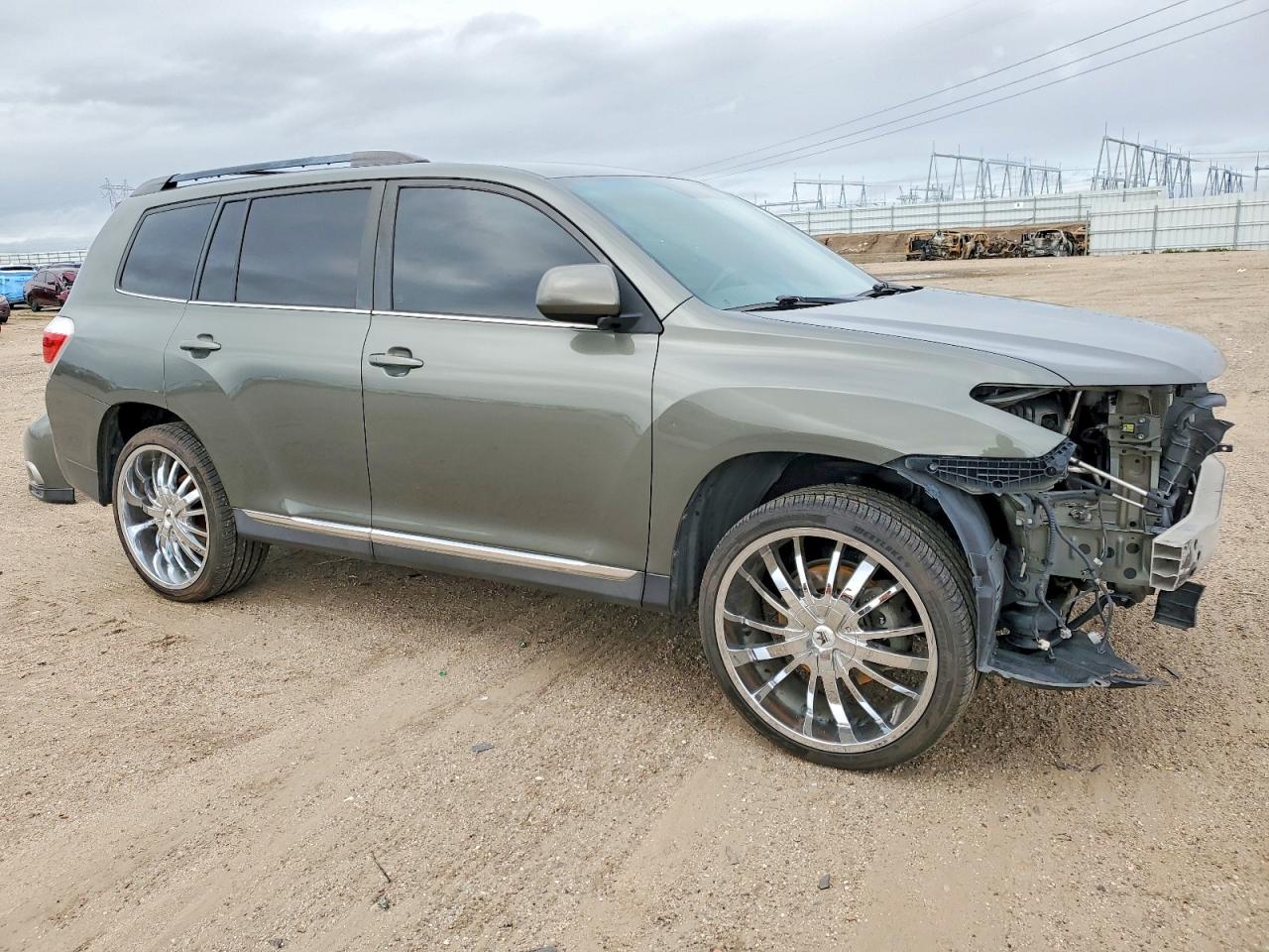 2012 TOYOTA HIGHLANDER BASE photo 4
