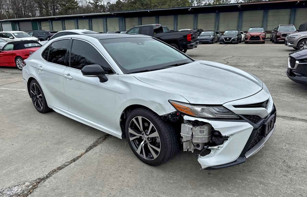 2018 TOYOTA CAMRY