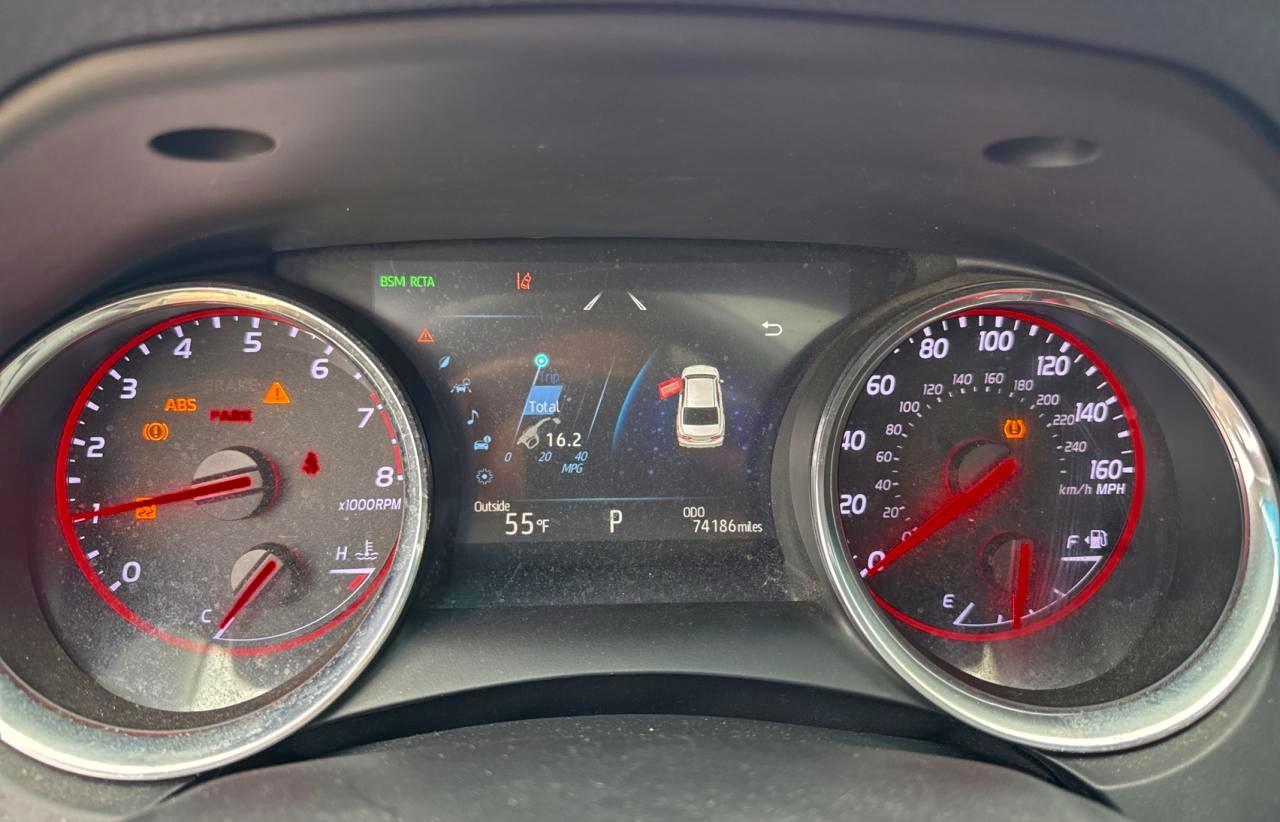 2018 TOYOTA CAMRY XSE photo 22