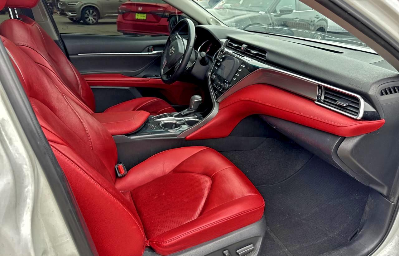 2018 TOYOTA CAMRY XSE photo 13