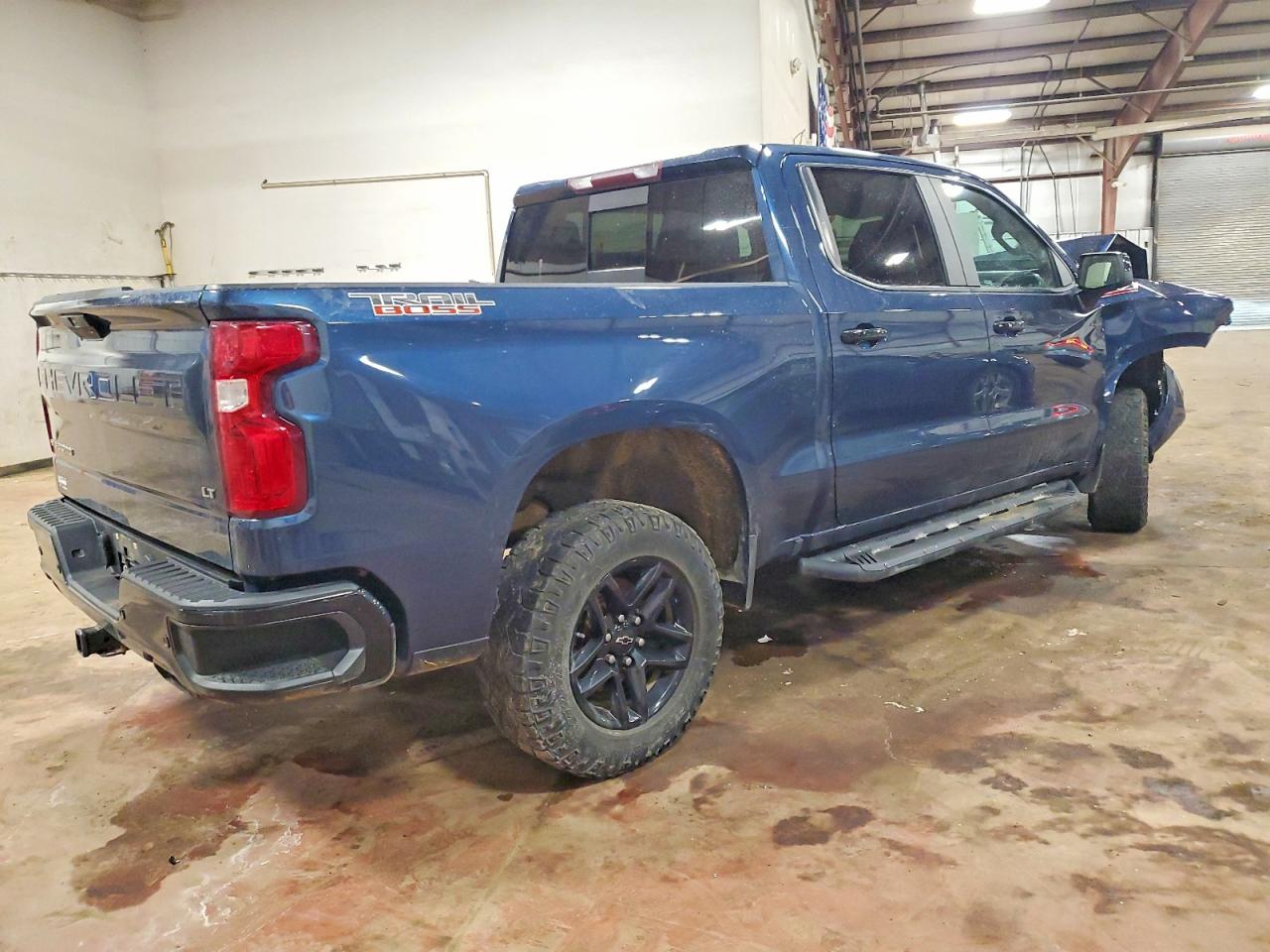 2021 CHEVROLET SILVERADO K1500 LT TRAIL BOSS photo 3