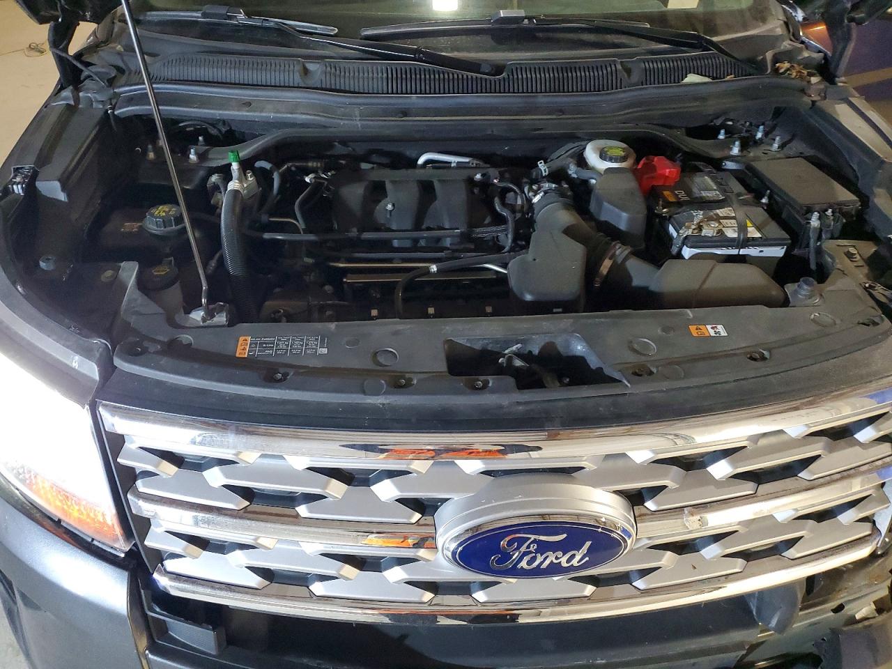 2019 FORD EXPLORER XLT photo 23