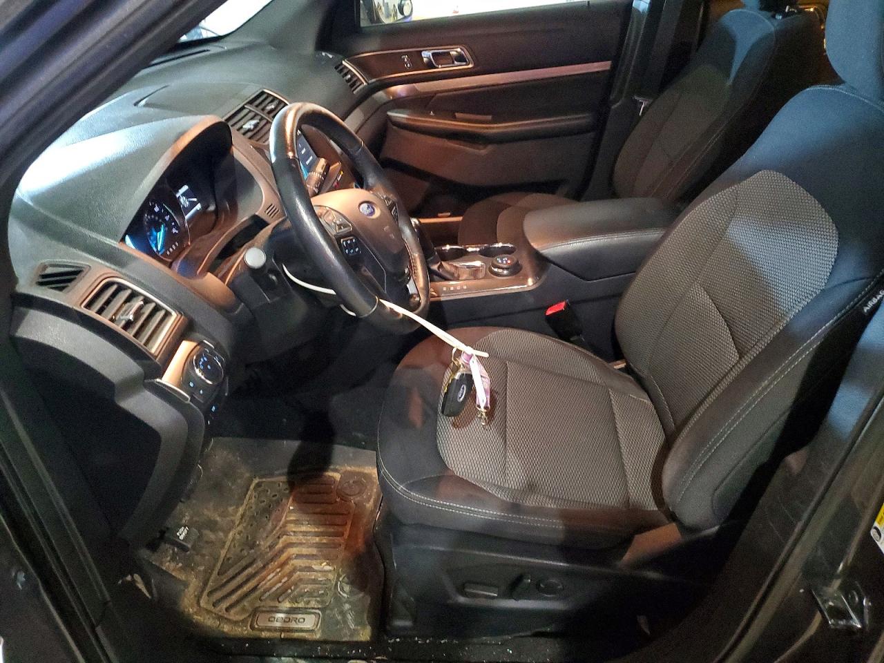 2019 FORD EXPLORER XLT photo 13