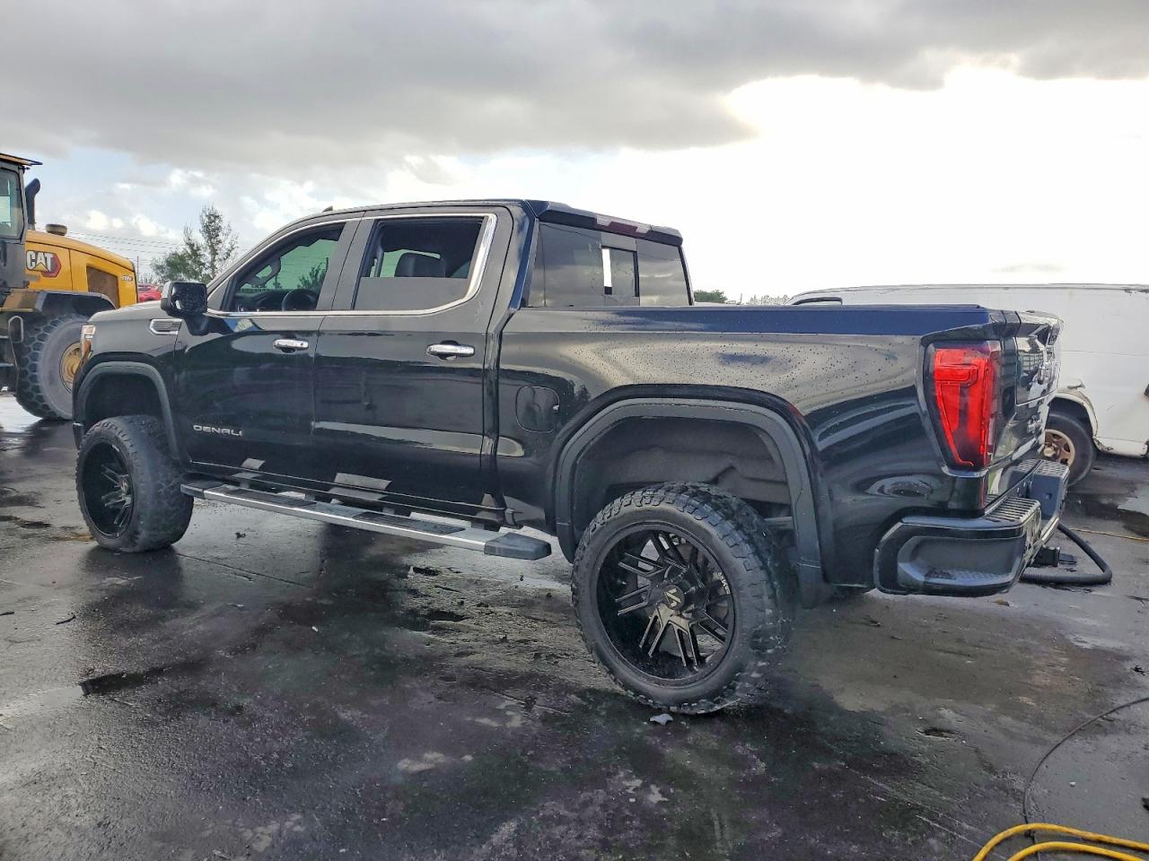 2021 GMC SIERRA K1500 DENALI photo 2