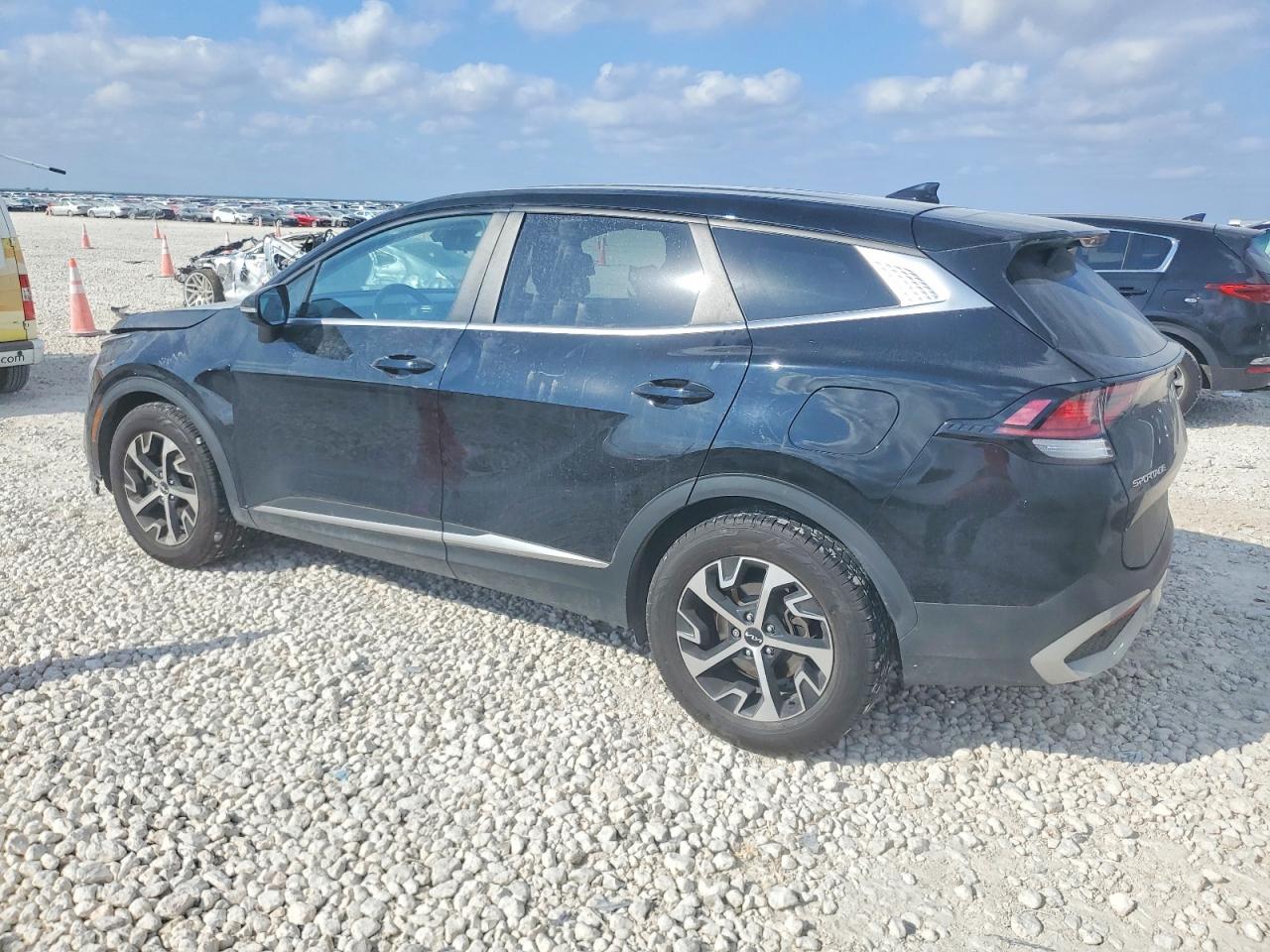 2023 KIA SPORTAGE EX photo 2