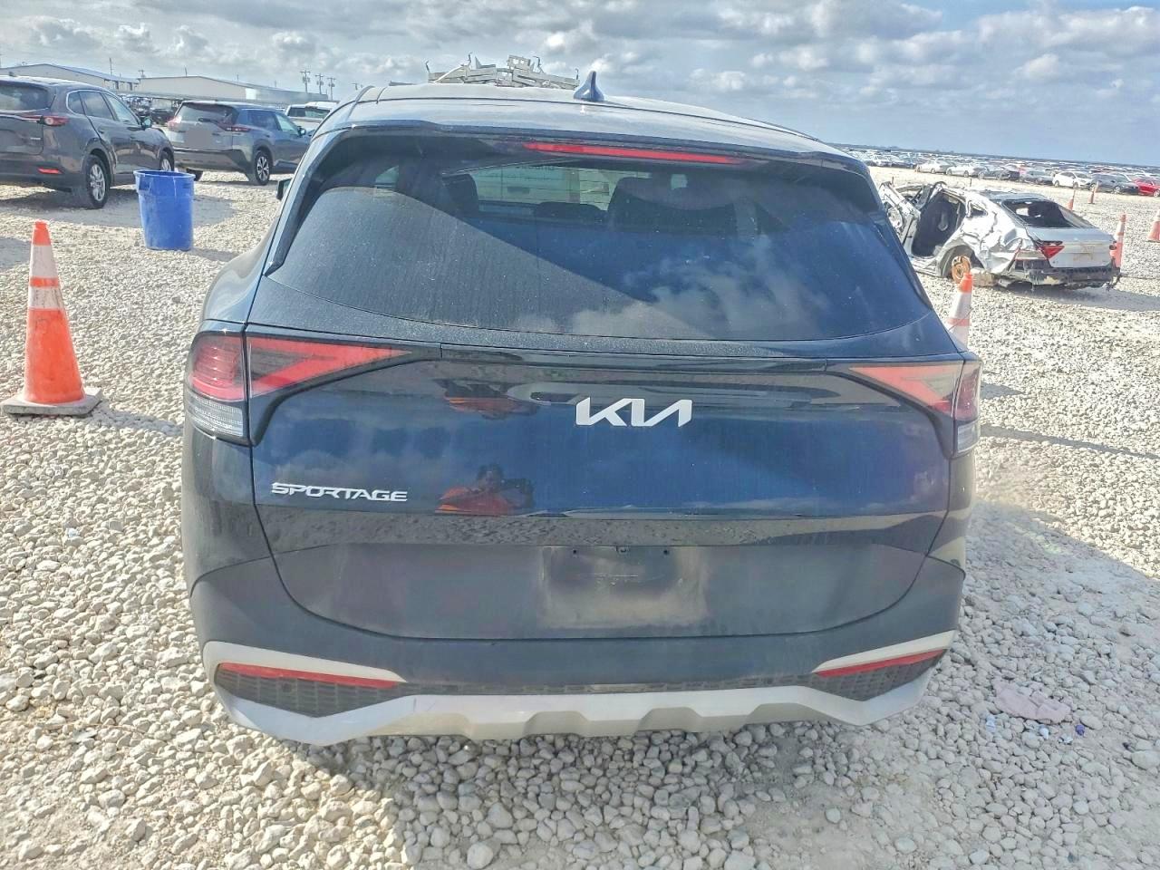 2023 KIA SPORTAGE EX photo 6