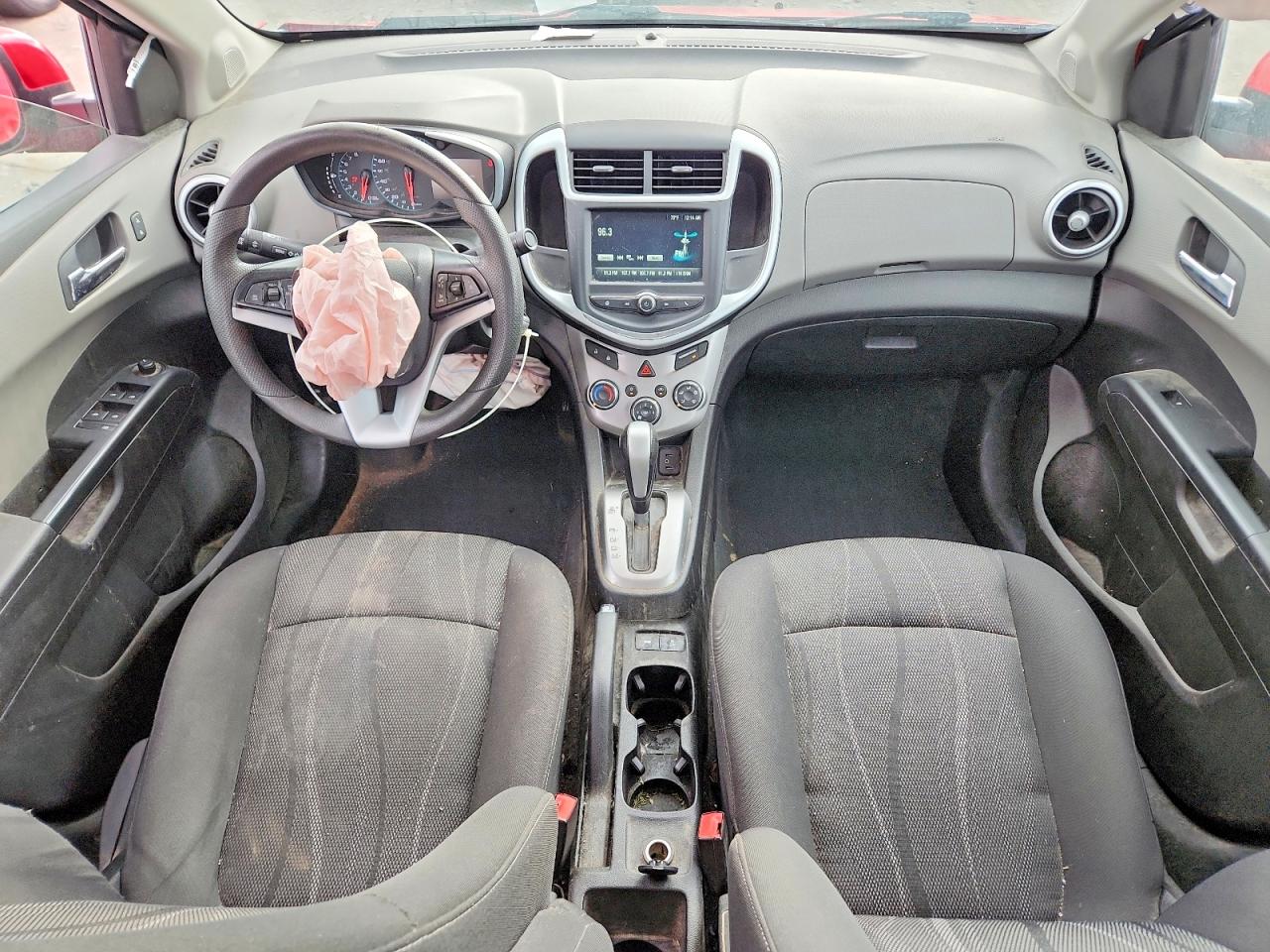2017 CHEVROLET SONIC LT photo 8