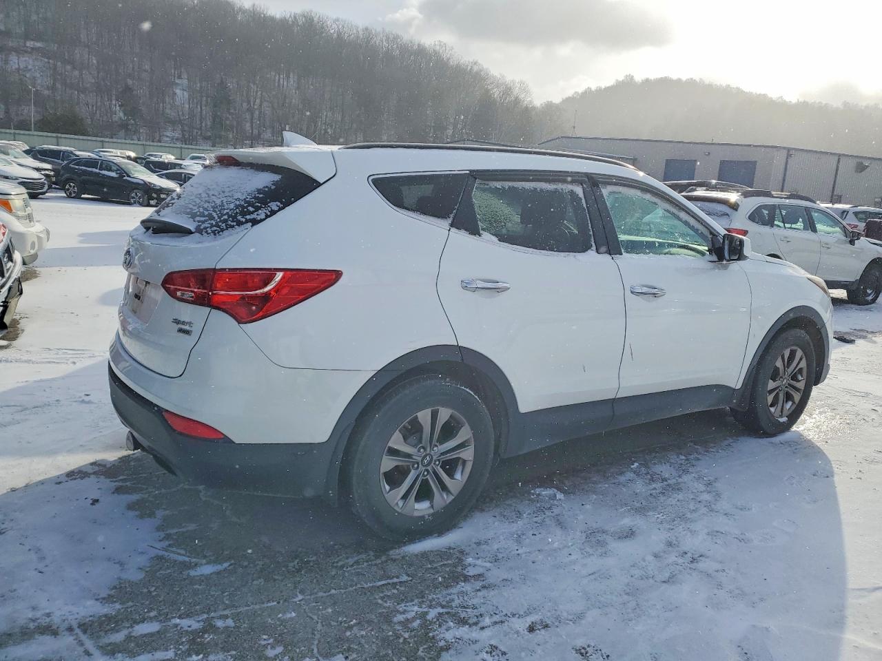 2016 HYUNDAI SANTA FE SPORT photo 3