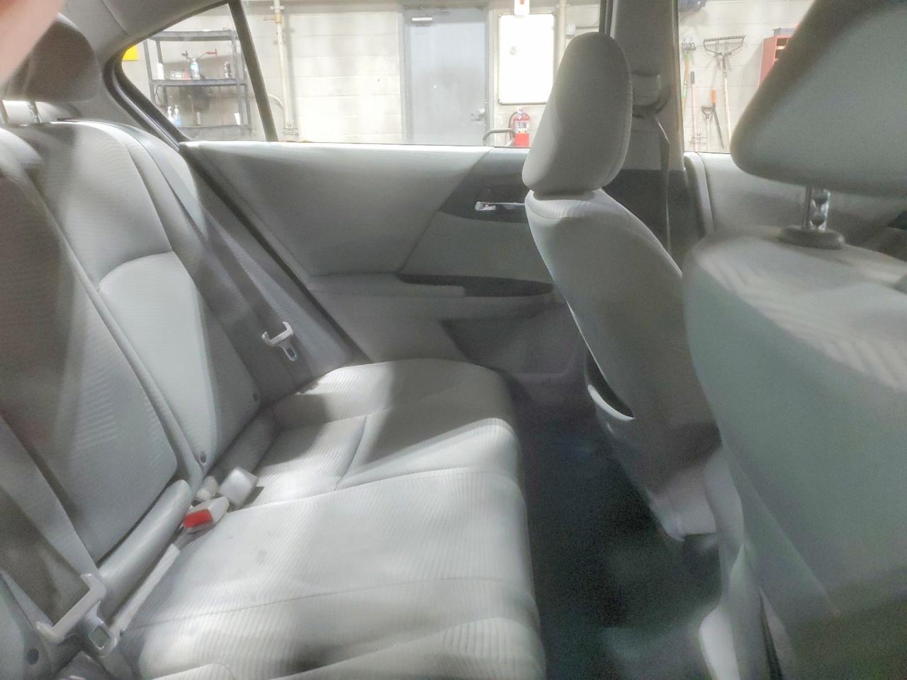 2015 HONDA ACCORD LX photo 28