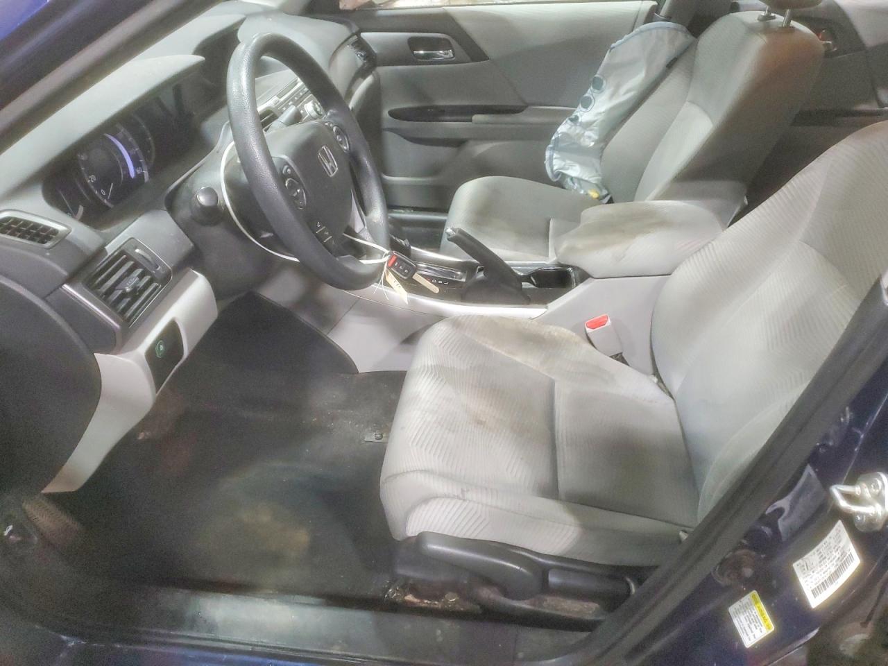 2015 HONDA ACCORD LX photo 19