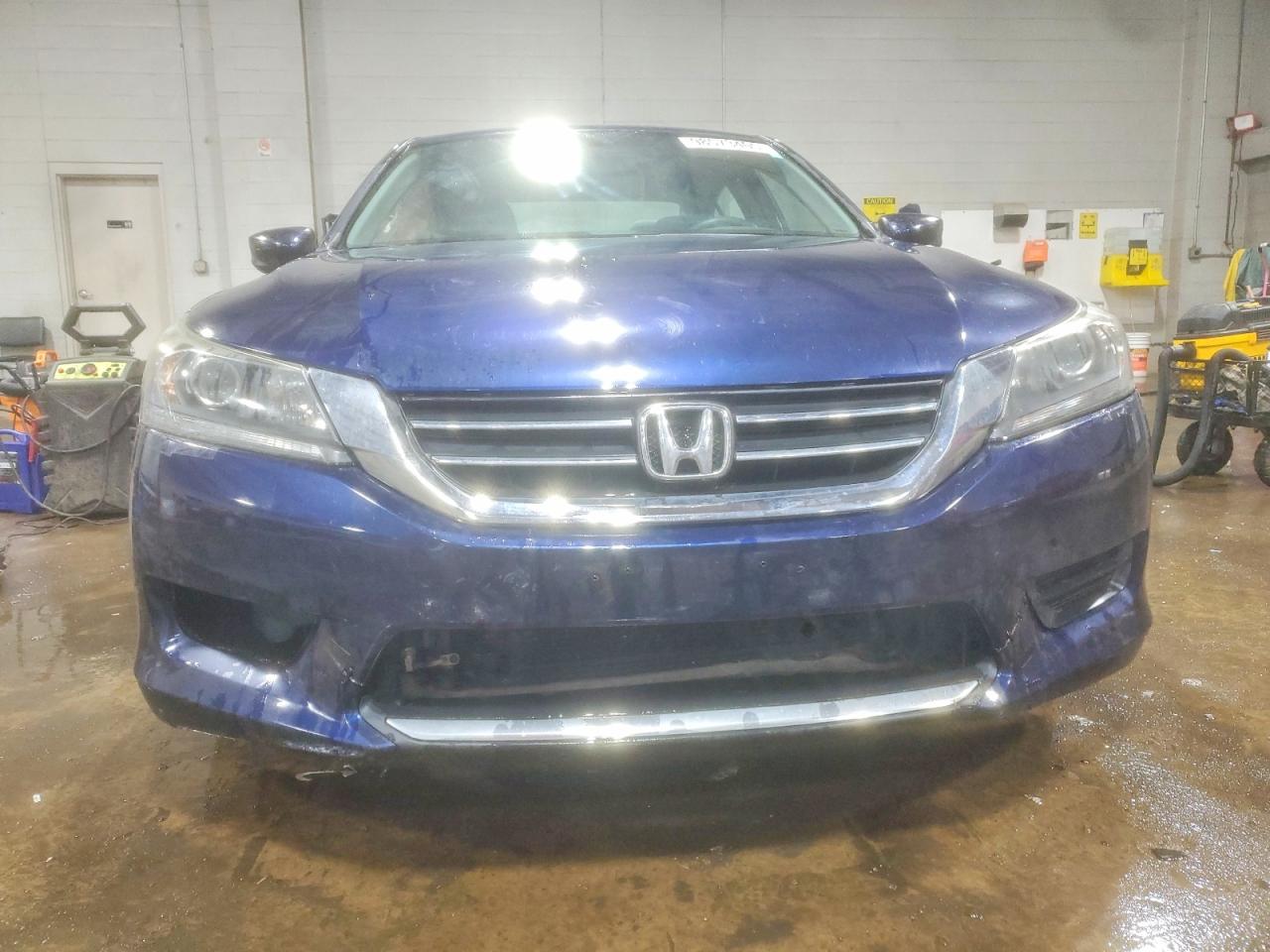 2015 HONDA ACCORD LX photo 13