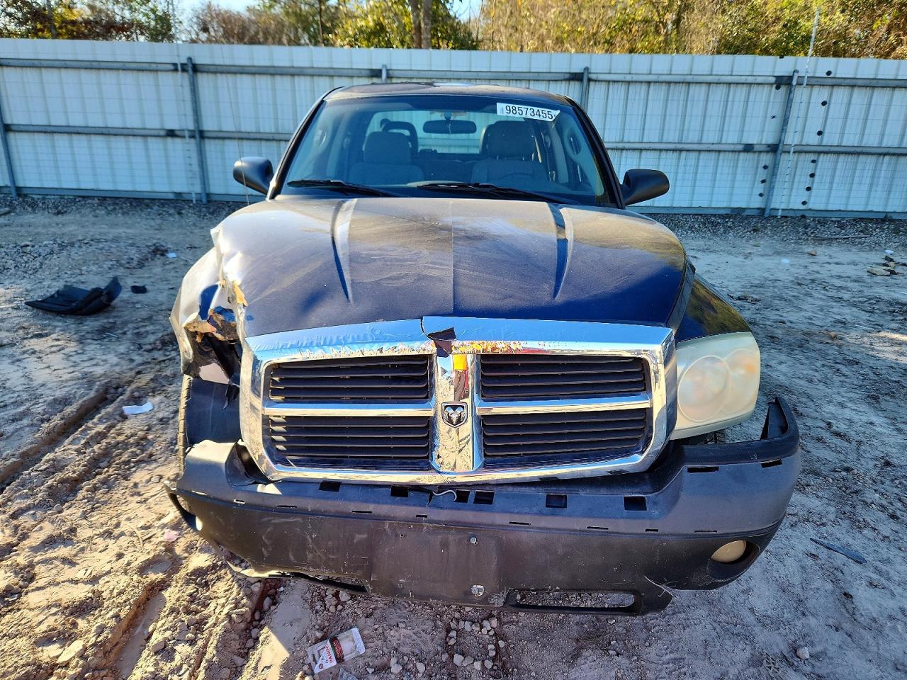 2005 DODGE DAKOTA QUAD SLT photo 9