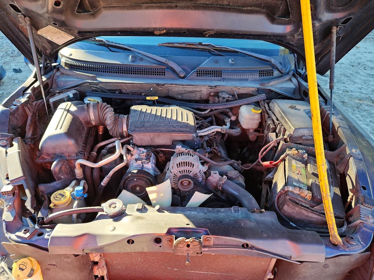 2005 DODGE DAKOTA QUAD SLT photo 21