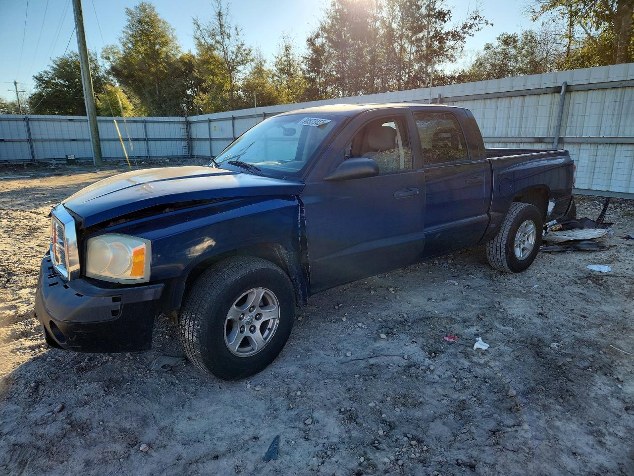 2005 DODGE DAKOTA