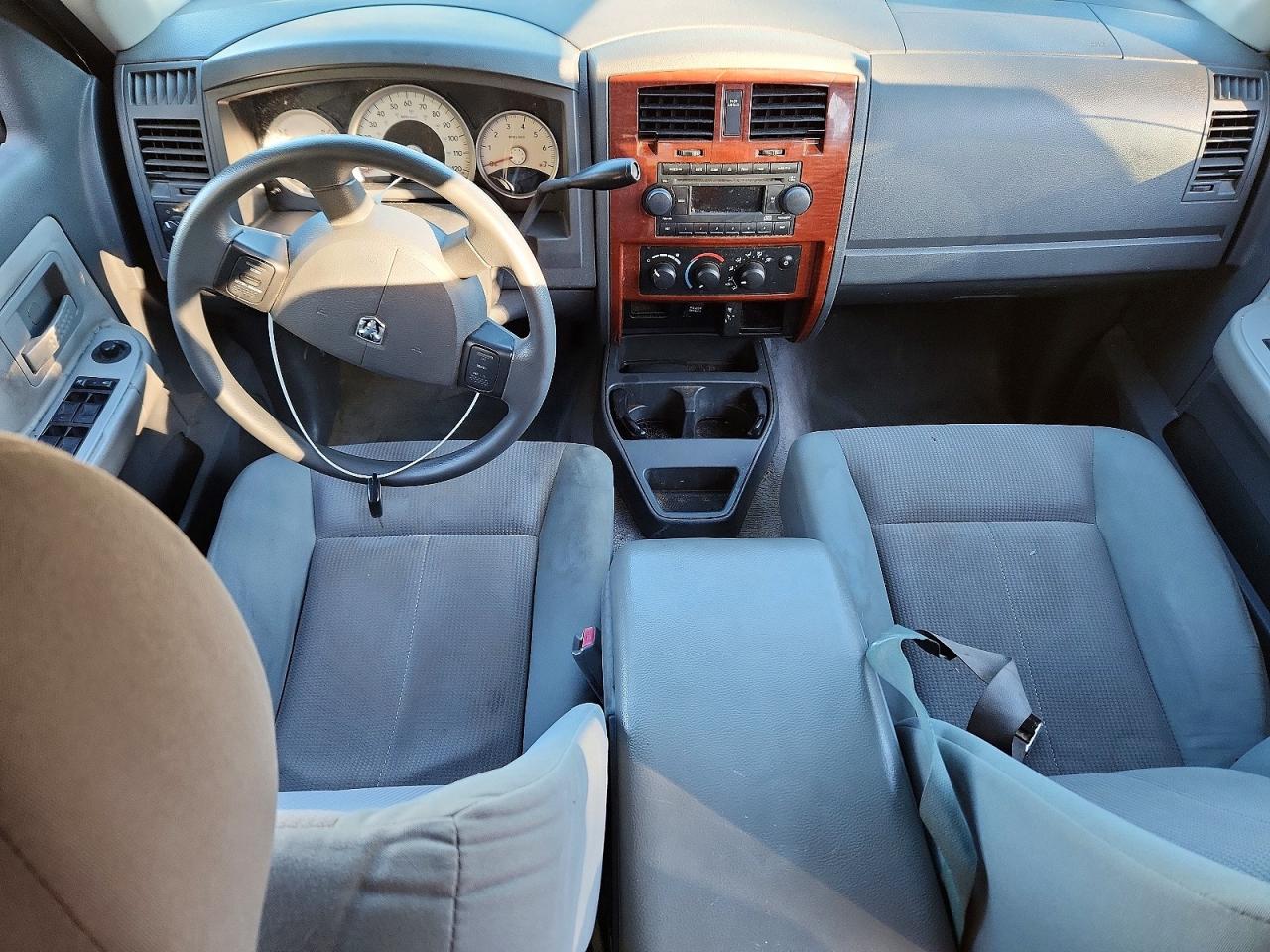 2005 DODGE DAKOTA QUAD SLT photo 15