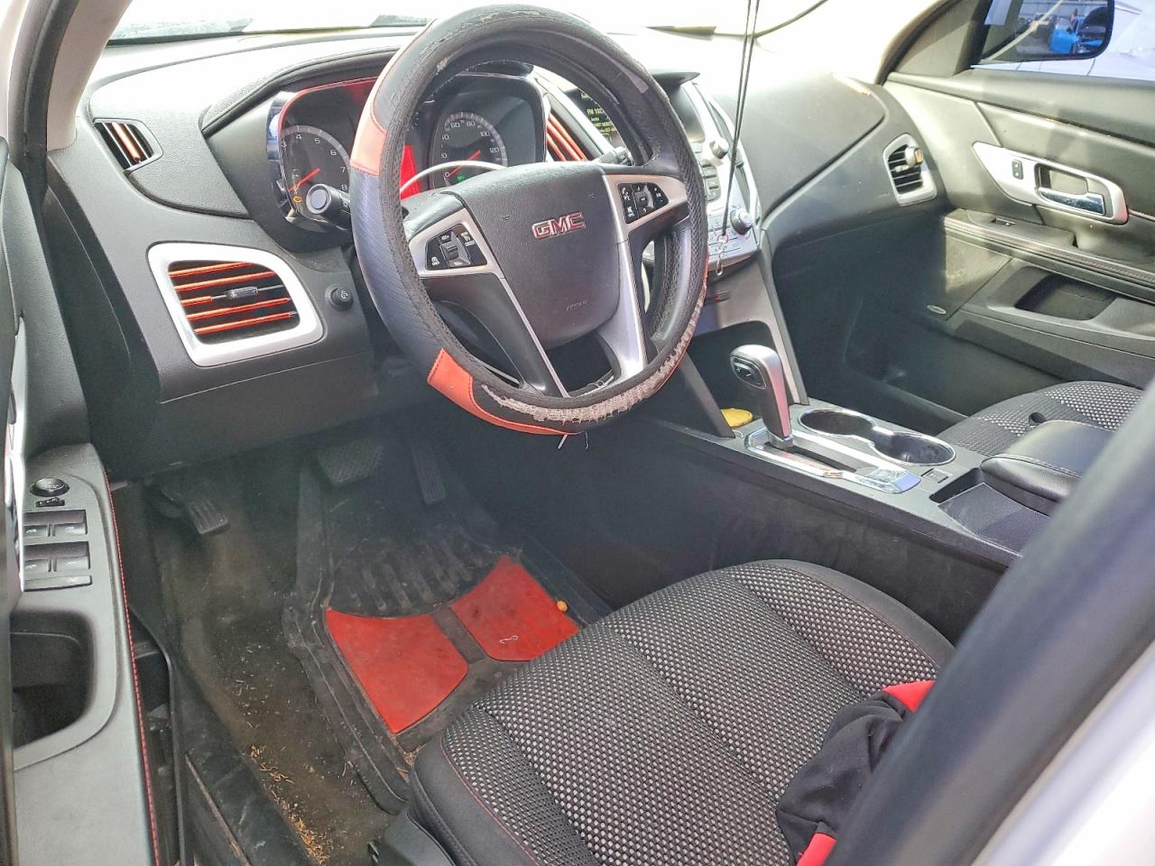 2015 GMC TERRAIN SLE photo 8