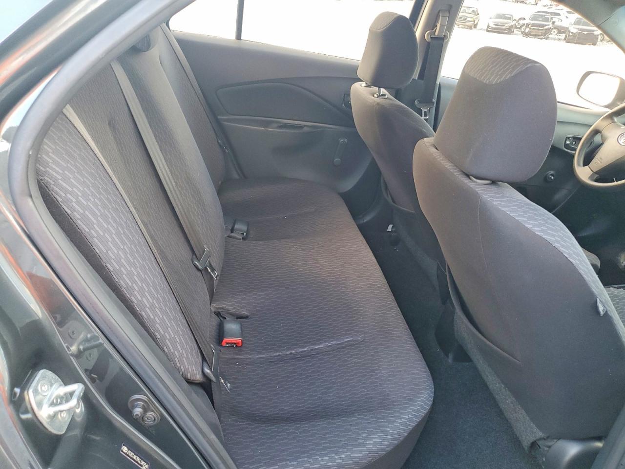 2012 TOYOTA YARIS photo 10