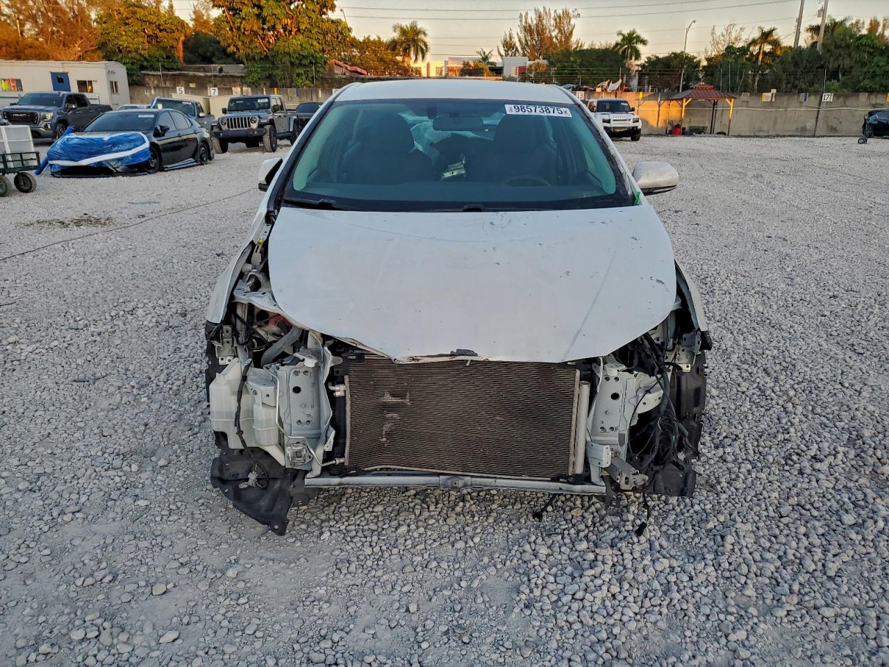 2016 TOYOTA PRIUS photo 5
