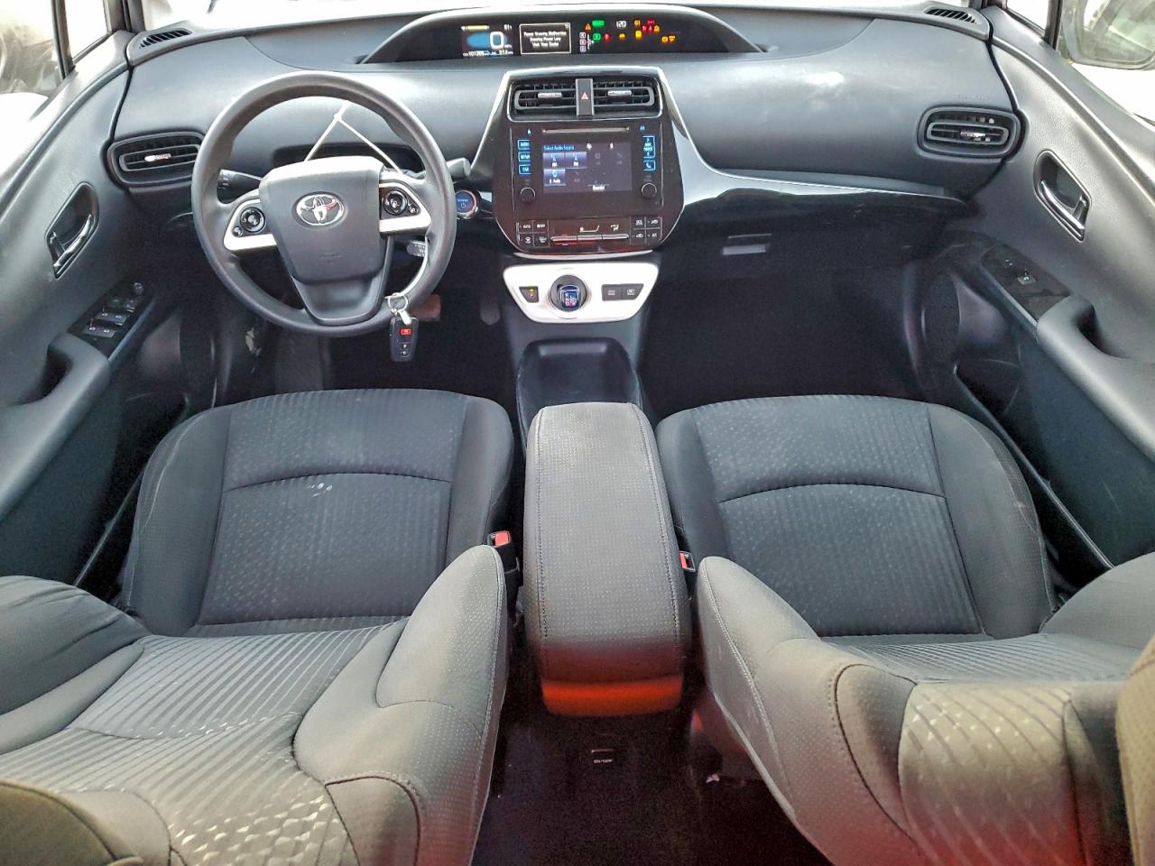 2016 TOYOTA PRIUS photo 8