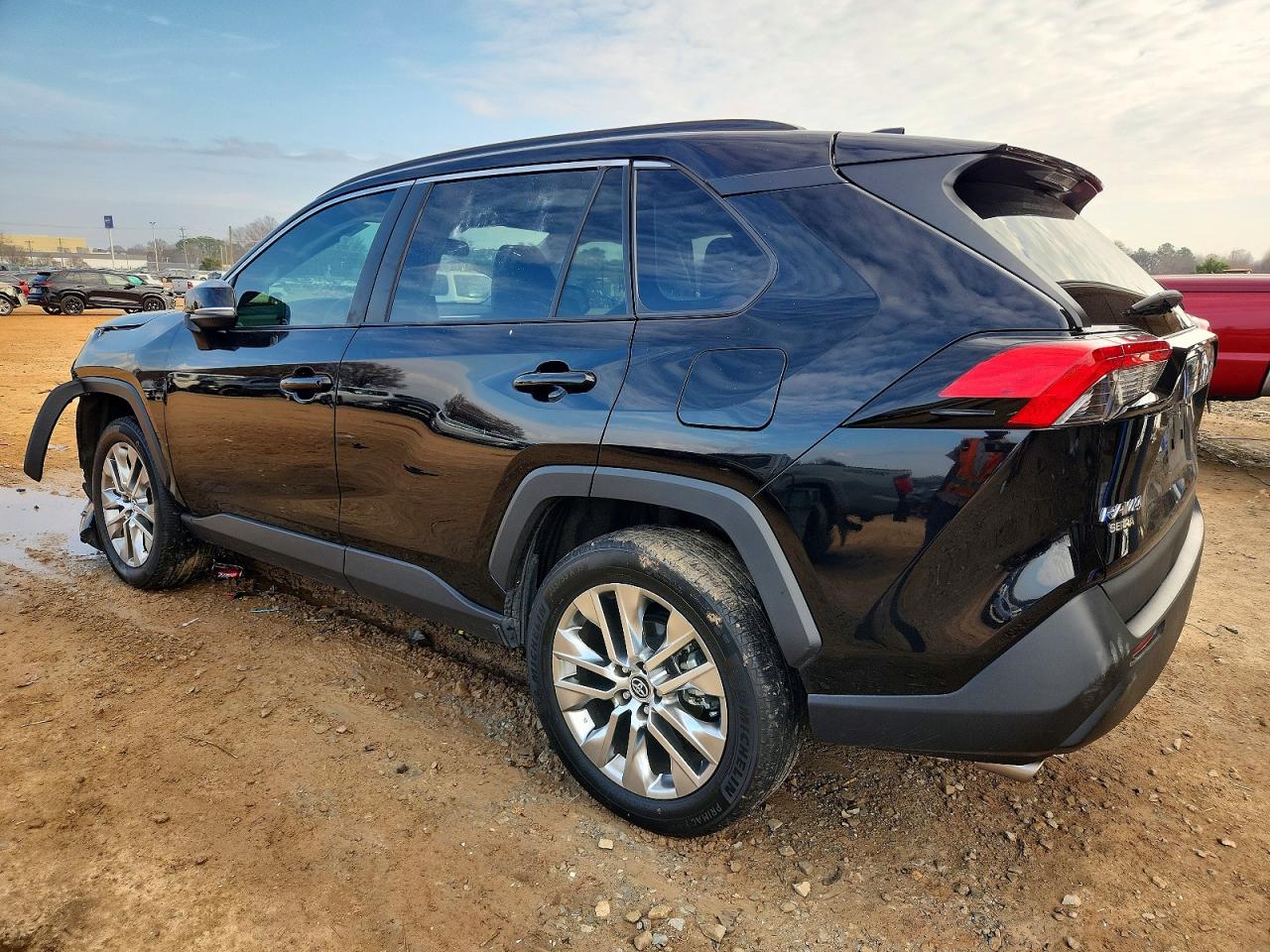 2021 TOYOTA RAV4 XLE PREMIUM photo 2