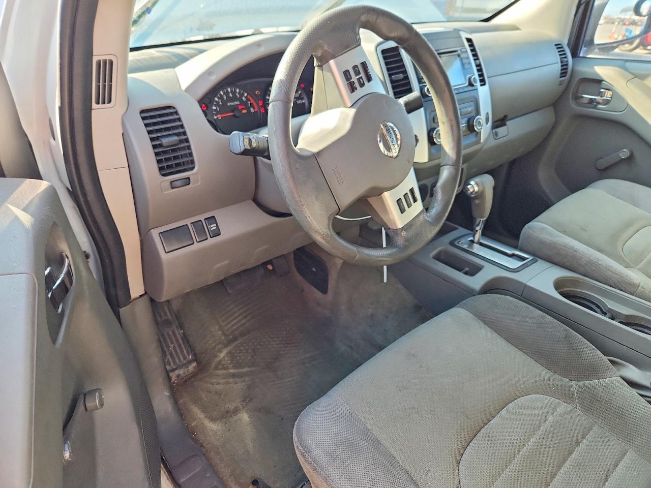 2018 NISSAN FRONTIER S photo 8