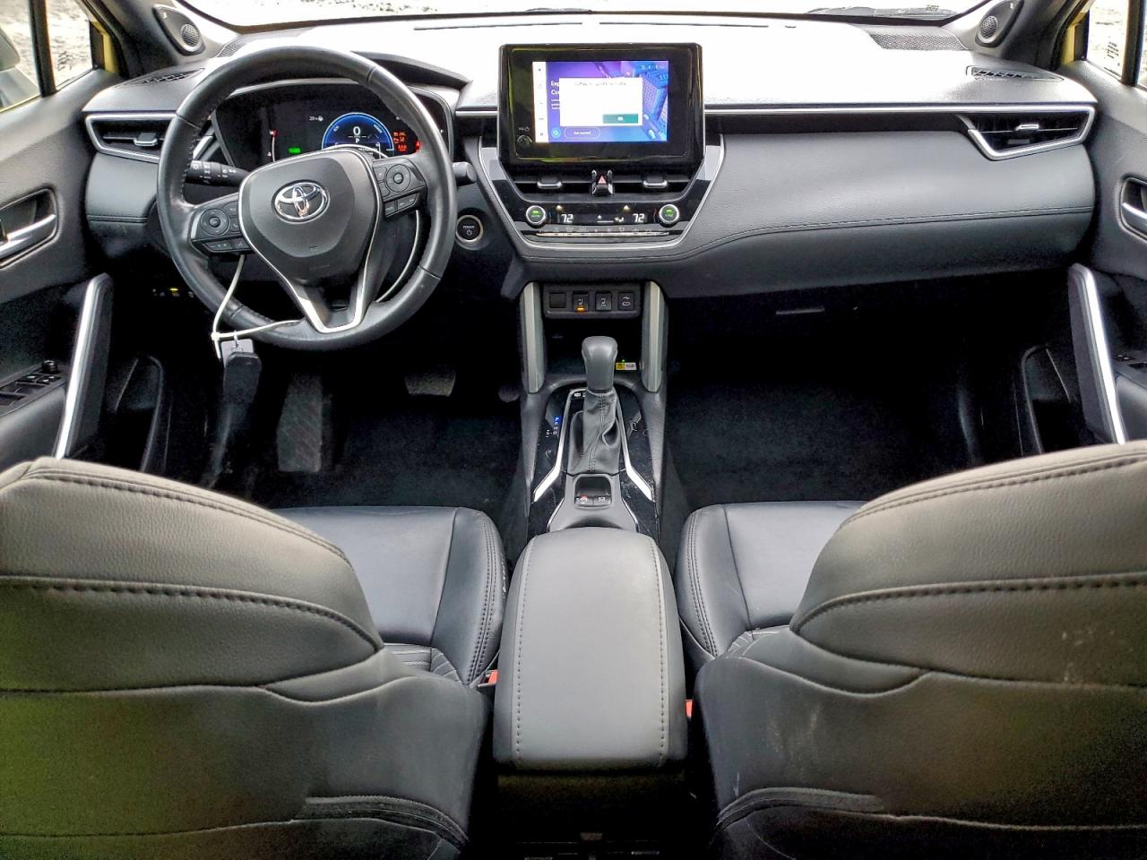 2023 TOYOTA COROLLA CROSS LE photo 8