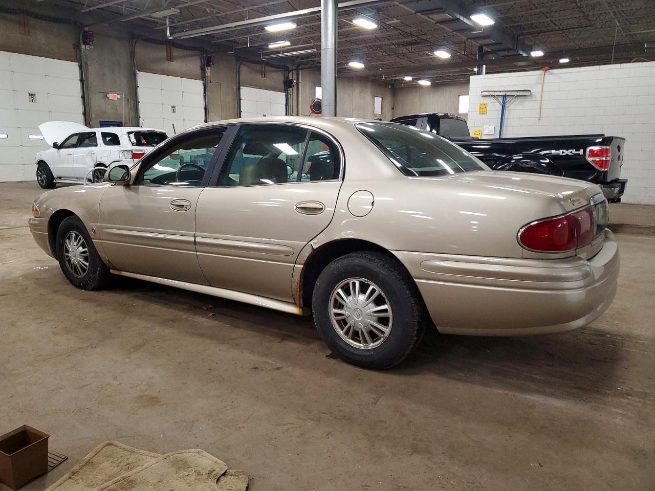 2005 BUICK LESABRE CUSTOM photo 2