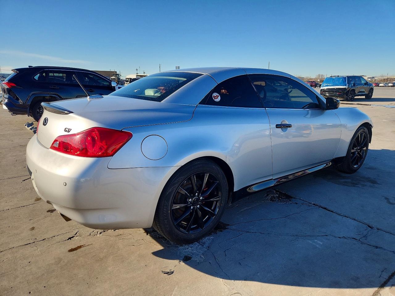 2012 INFINITI G37 BASE photo 3