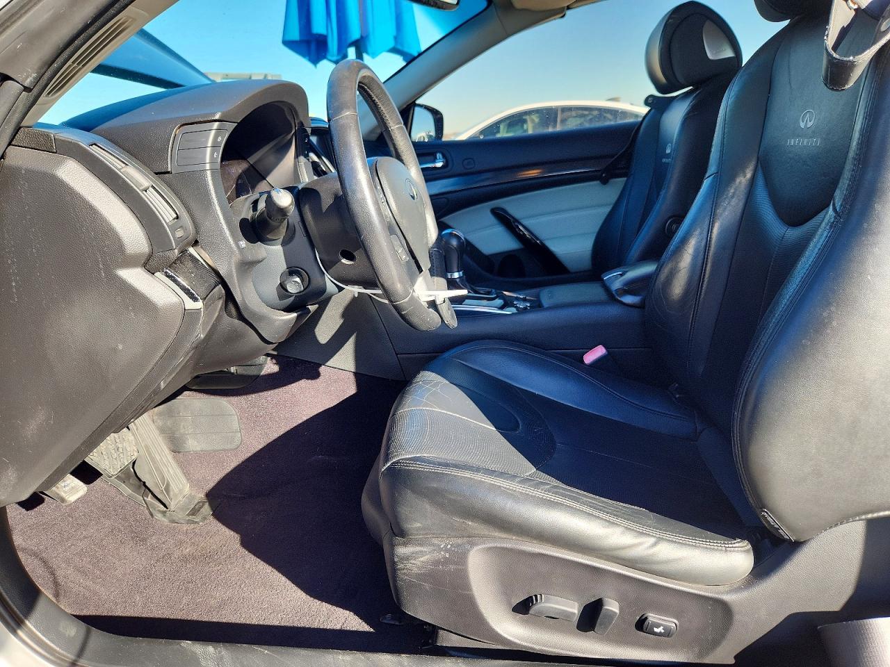 2012 INFINITI G37 BASE photo 7