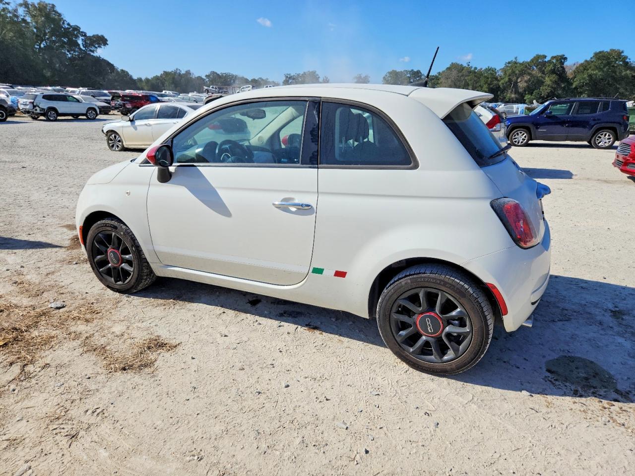 2016 FIAT 500 POP photo 2
