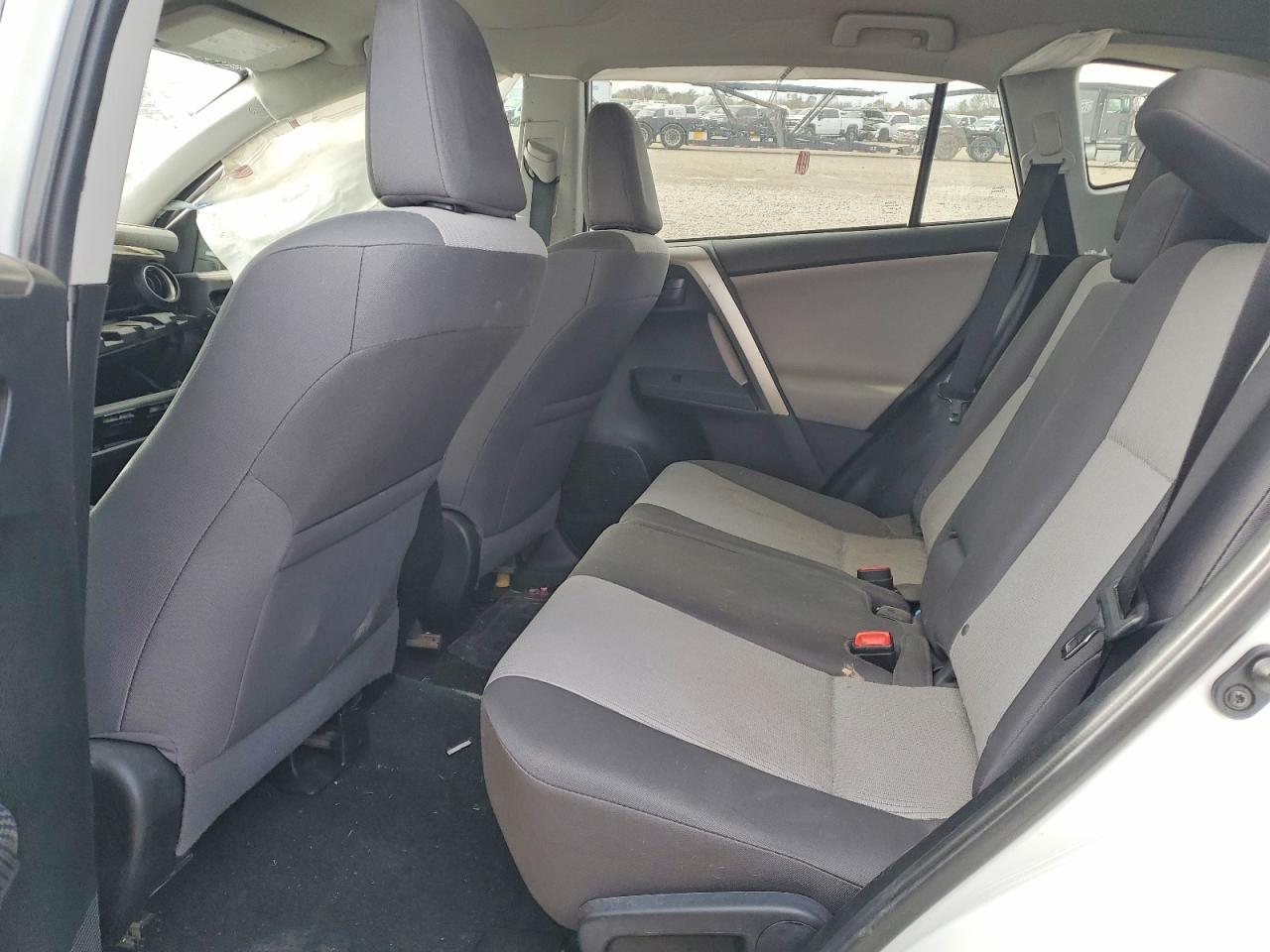 2015 TOYOTA RAV4 LE photo 10