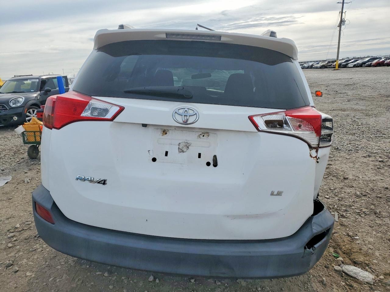 2015 TOYOTA RAV4 LE photo 6