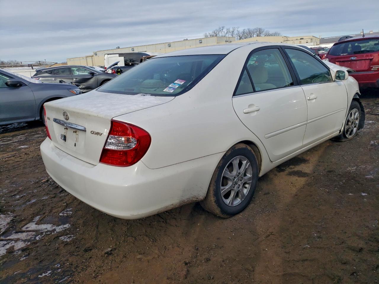 2004 TOYOTA CAMRY LE photo 5