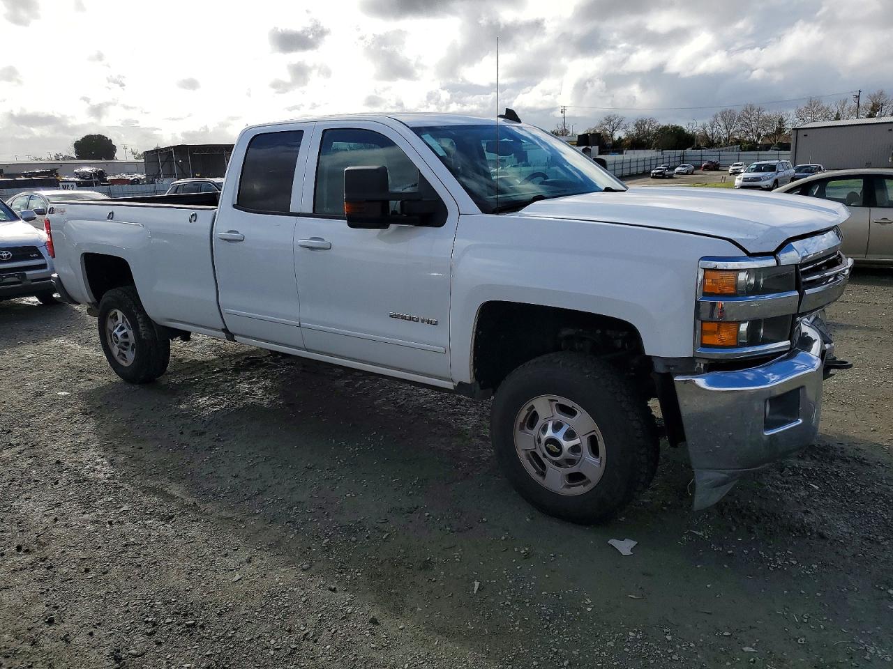 2017 CHEVROLET SILVERADO K2500 HEAVY DUTY LT photo 10