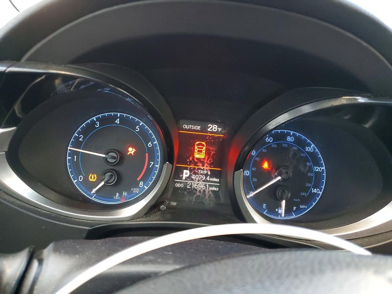 2015 TOYOTA COROLLA L photo 9