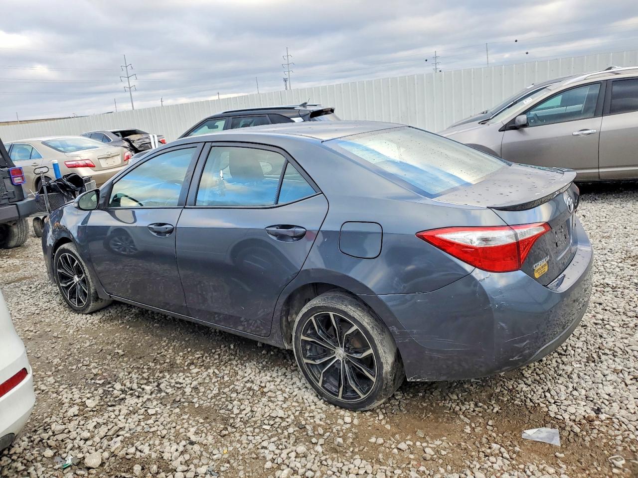 2015 TOYOTA COROLLA L photo 2