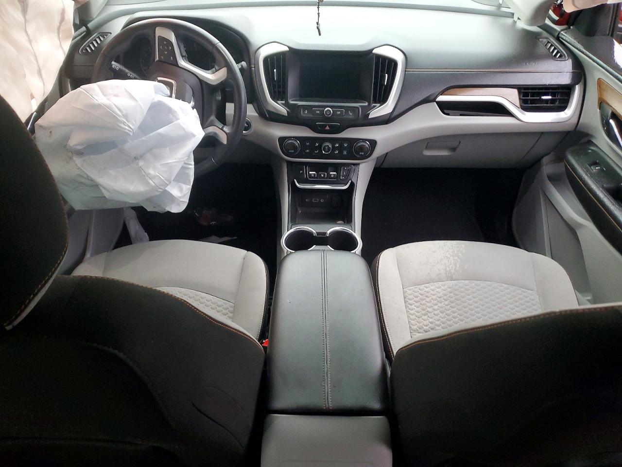 2018 GMC TERRAIN SLE photo 15