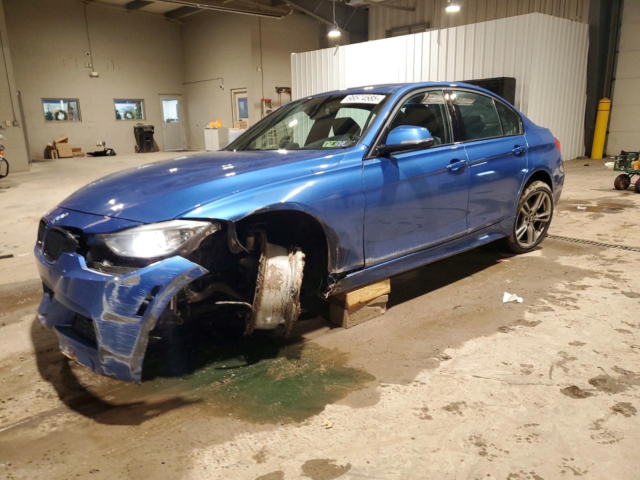 2013 BMW 335 XI photo 2