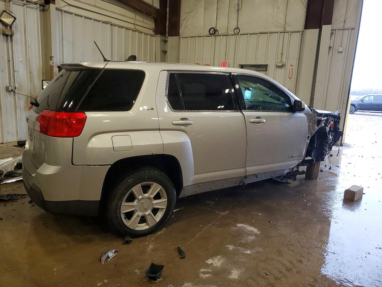 2013 GMC TERRAIN SLE photo 3