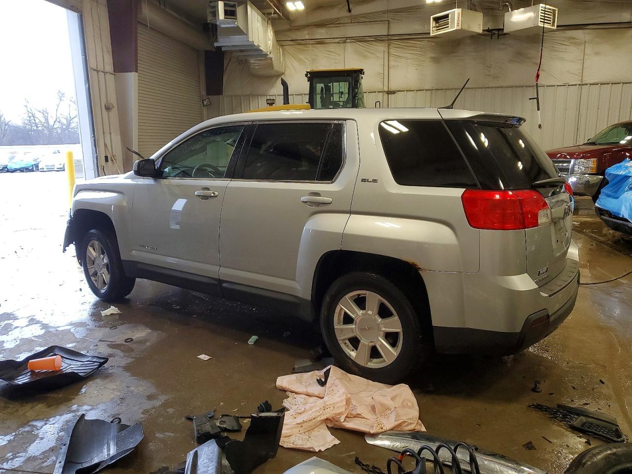 2013 GMC TERRAIN SLE photo 2