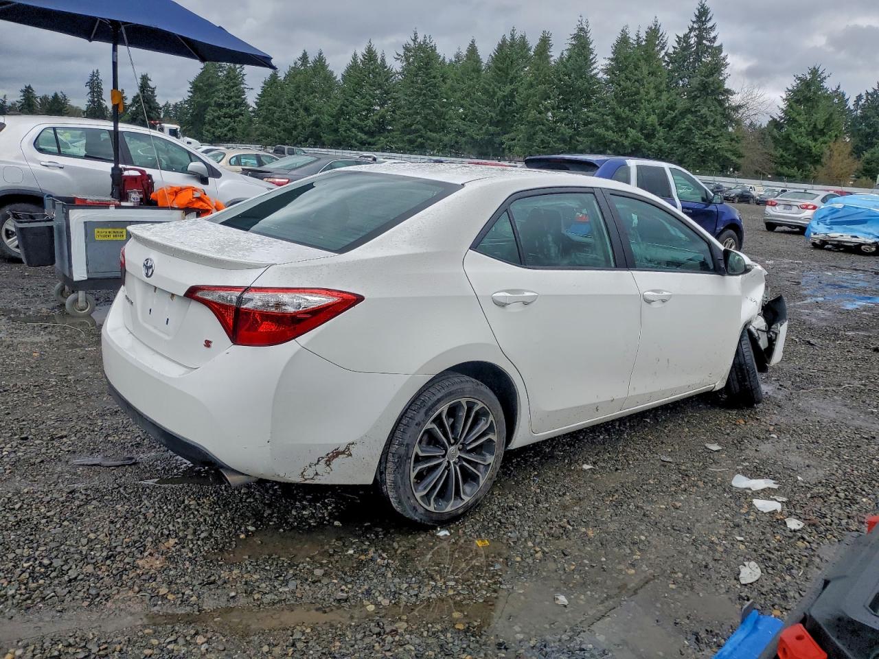 2015 TOYOTA COROLLA L photo 7
