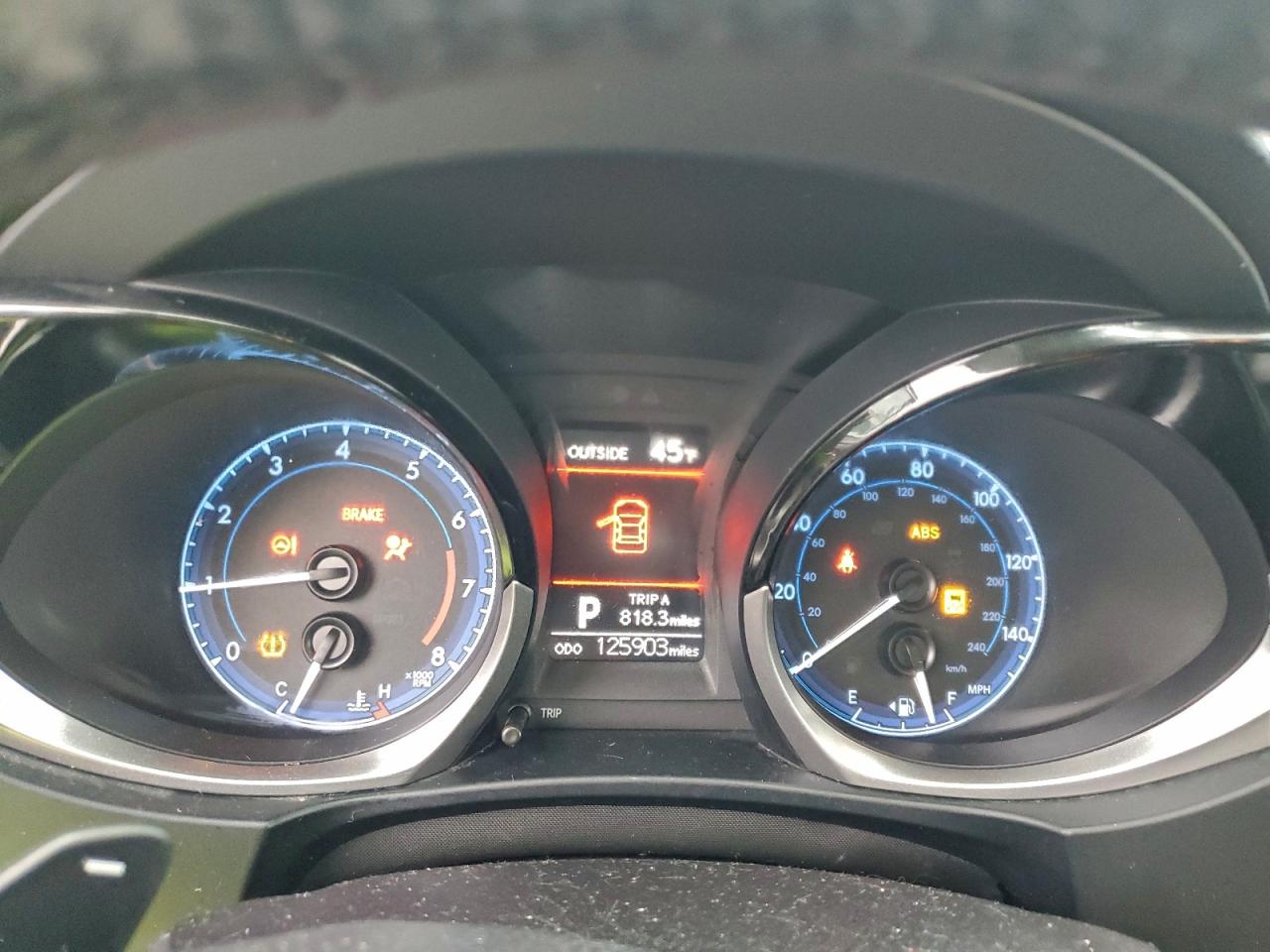 2015 TOYOTA COROLLA L photo 25