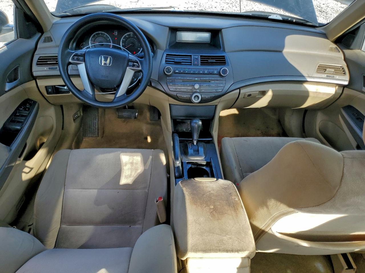 2010 HONDA ACCORD LX photo 8